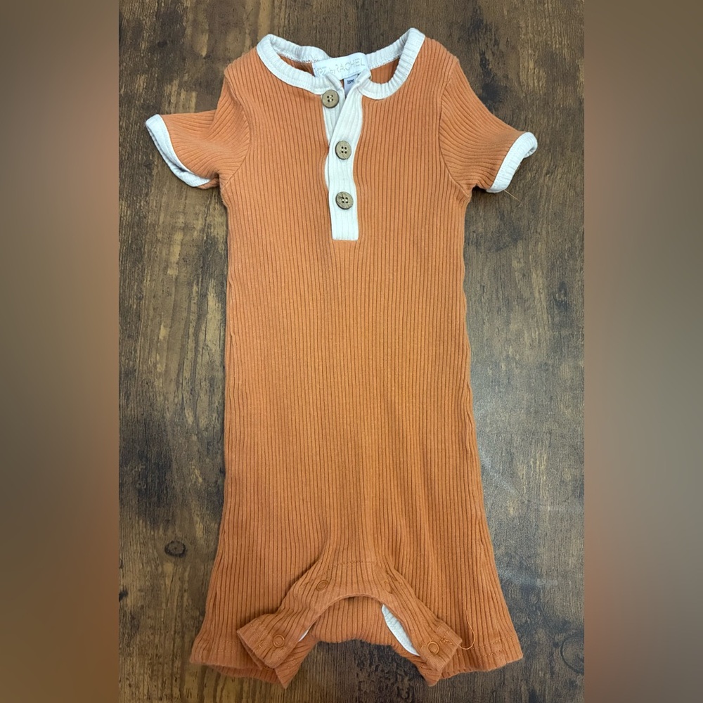 Girl’s 12-18 Month Clothes Bundle - Picture 6 of 6